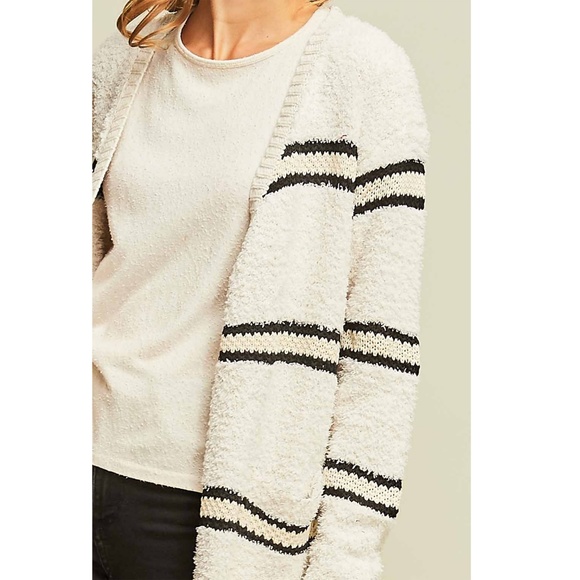 Still available in Med/Lg in new listing* - Picture 6 of 7